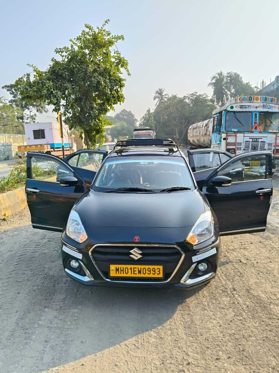 Sedan cab Mumbai for local and airport taxi service